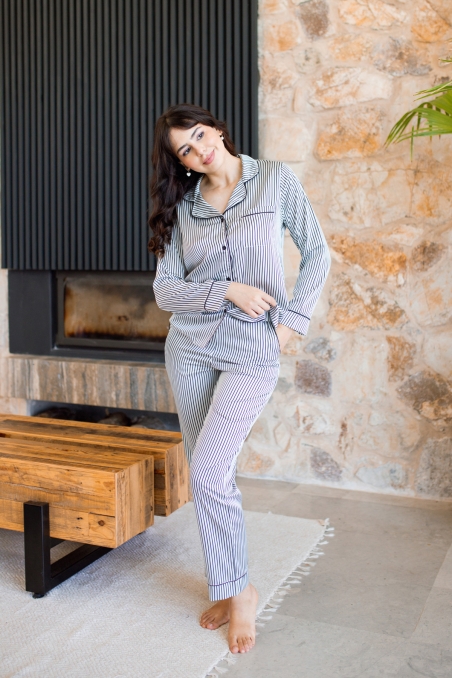 Pyjama femme satin oversize rayé noir et blanc – chemise et pantalon style boyfriend