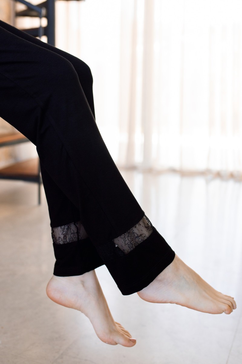 Pyjama femme 2 pièces coton avec dentelle – Noir ou Rose | Glossy Envy