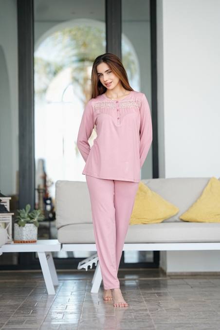 Pyjama maternité rose sans le kimono, haut boutonné avec dentelle et pantalon confortable Glossy Envy.