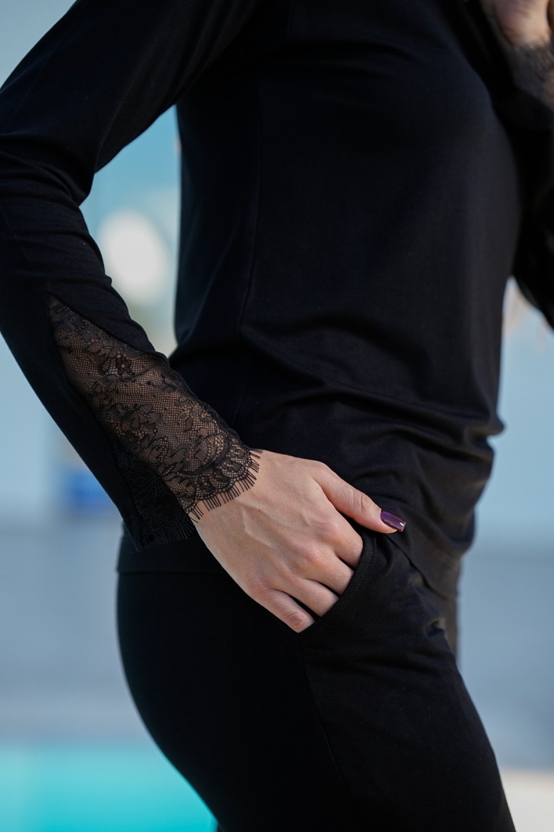 Manche en dentelle du haut de pyjama noir avec poche latérale du pantalon – Glossy Envy.