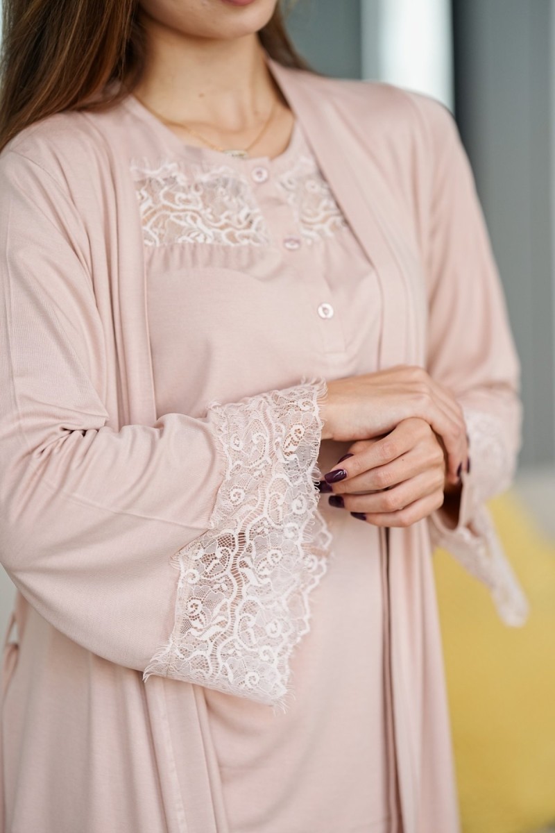 Détail dentelle manches pyjama maternité 3 pièces nude Glossy Envy