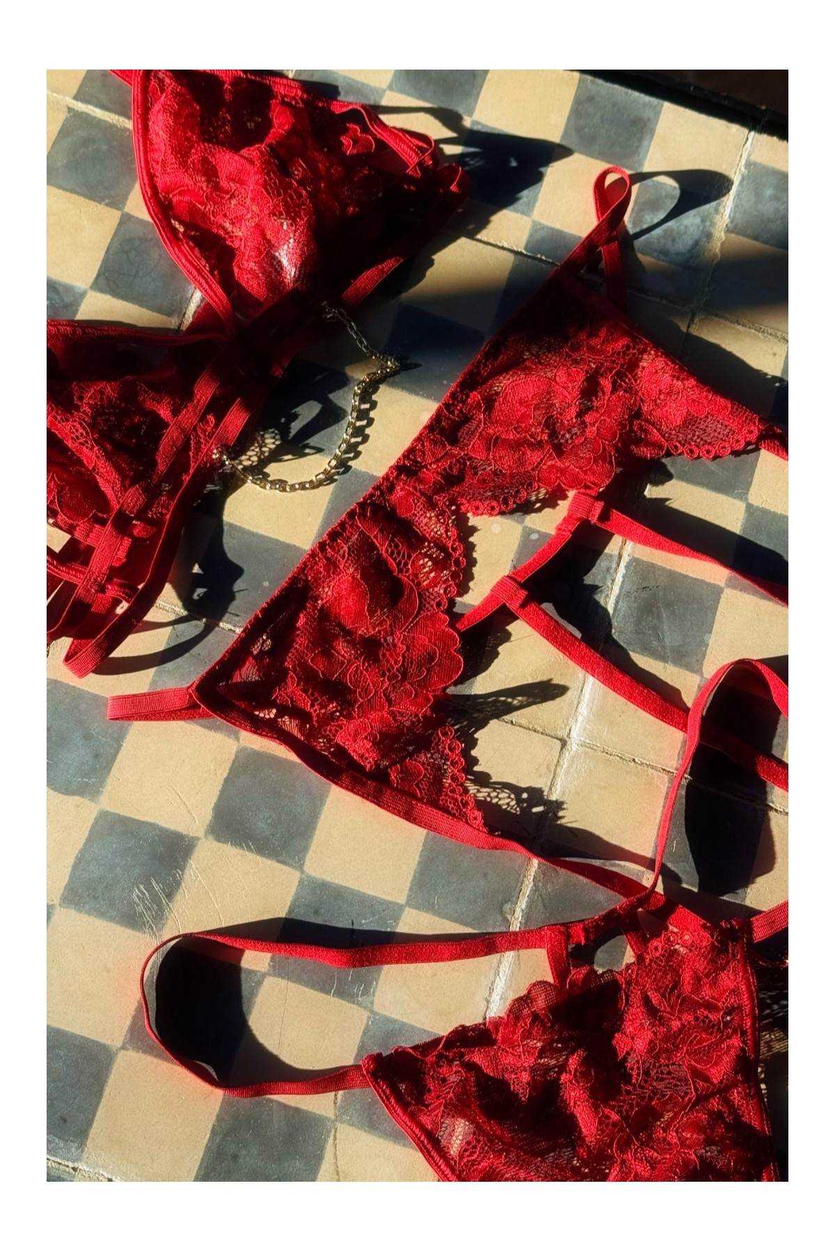 Ensemble lingerie sexy 3 pièces rouge